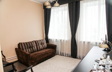 Джуниор Сюит